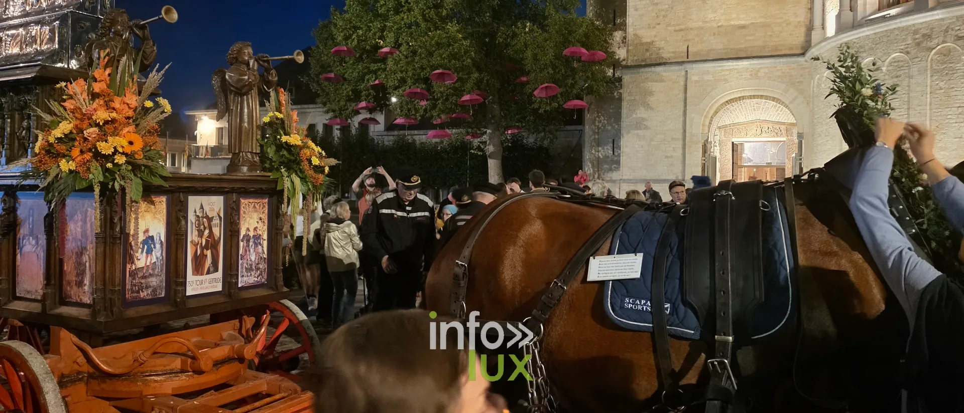 750e Tour Sainte-Gertrude, Nivelles, 4 octobre 2026 : Le char de la châsse avant le départ, à l’aube