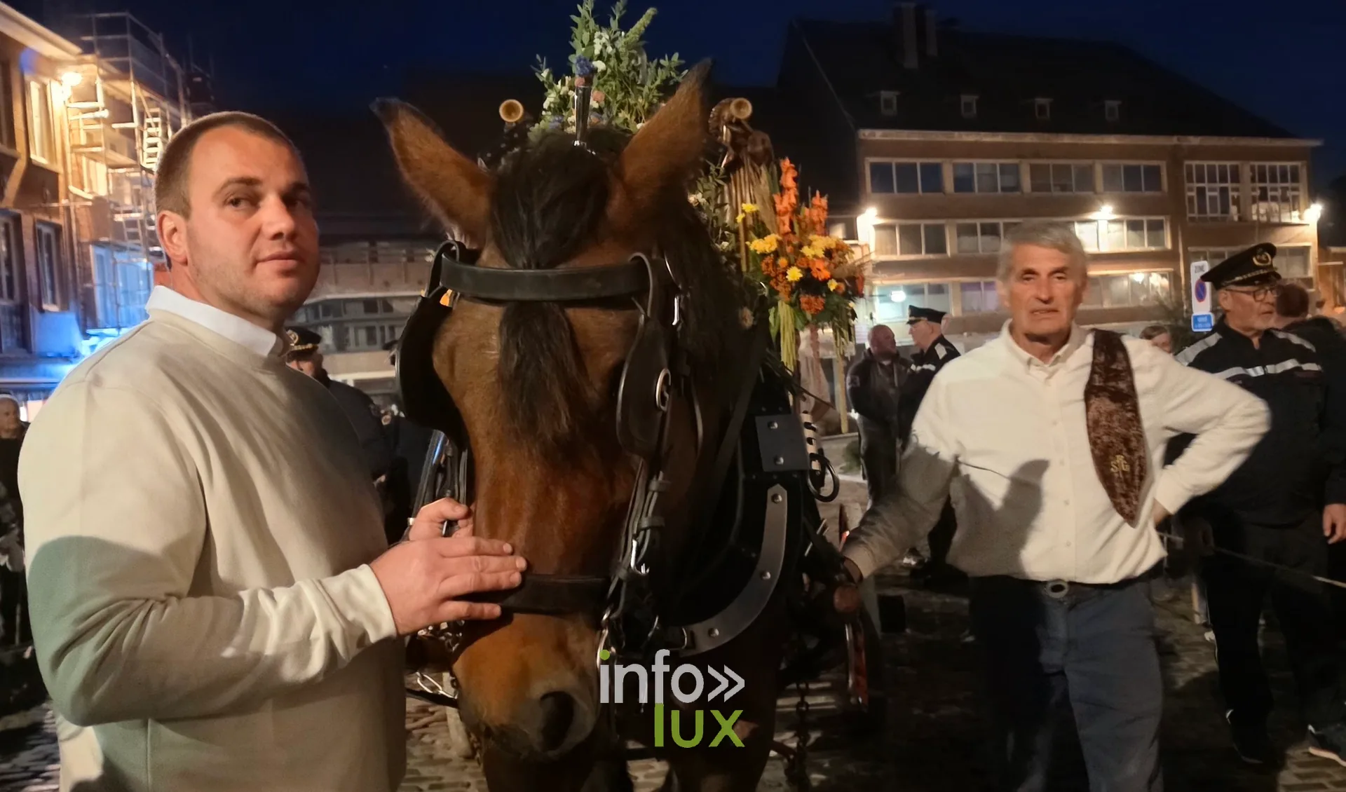 750e Tour Sainte-Gertrude, Nivelles, 4 octobre 2026 : Le char de la châsse avant le départ, à l’aube