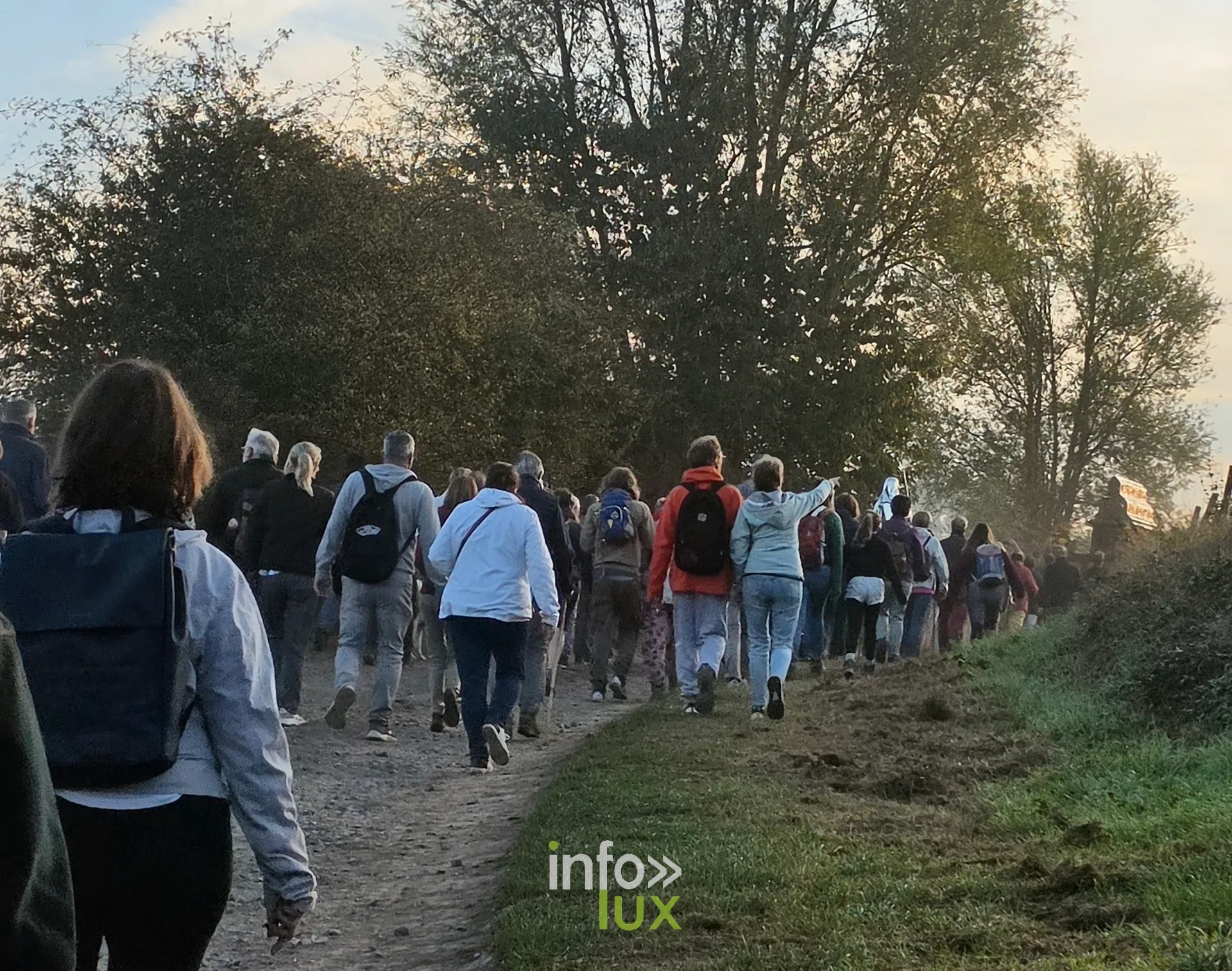 750e Tour Sainte-Gertrude, Nivelles, 4 octobre 2026 : Les marcheurs dans la campagne nivelloise
