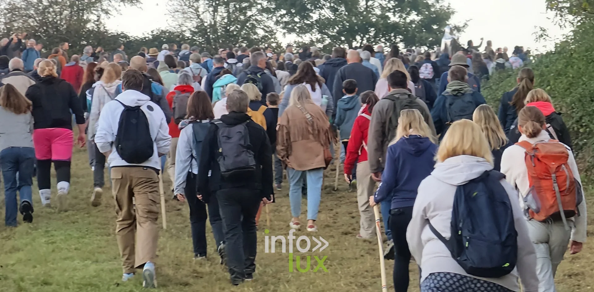750e Tour Sainte-Gertrude, Nivelles, 4 octobre 2026 : Les marcheurs dans la campagne nivelloise