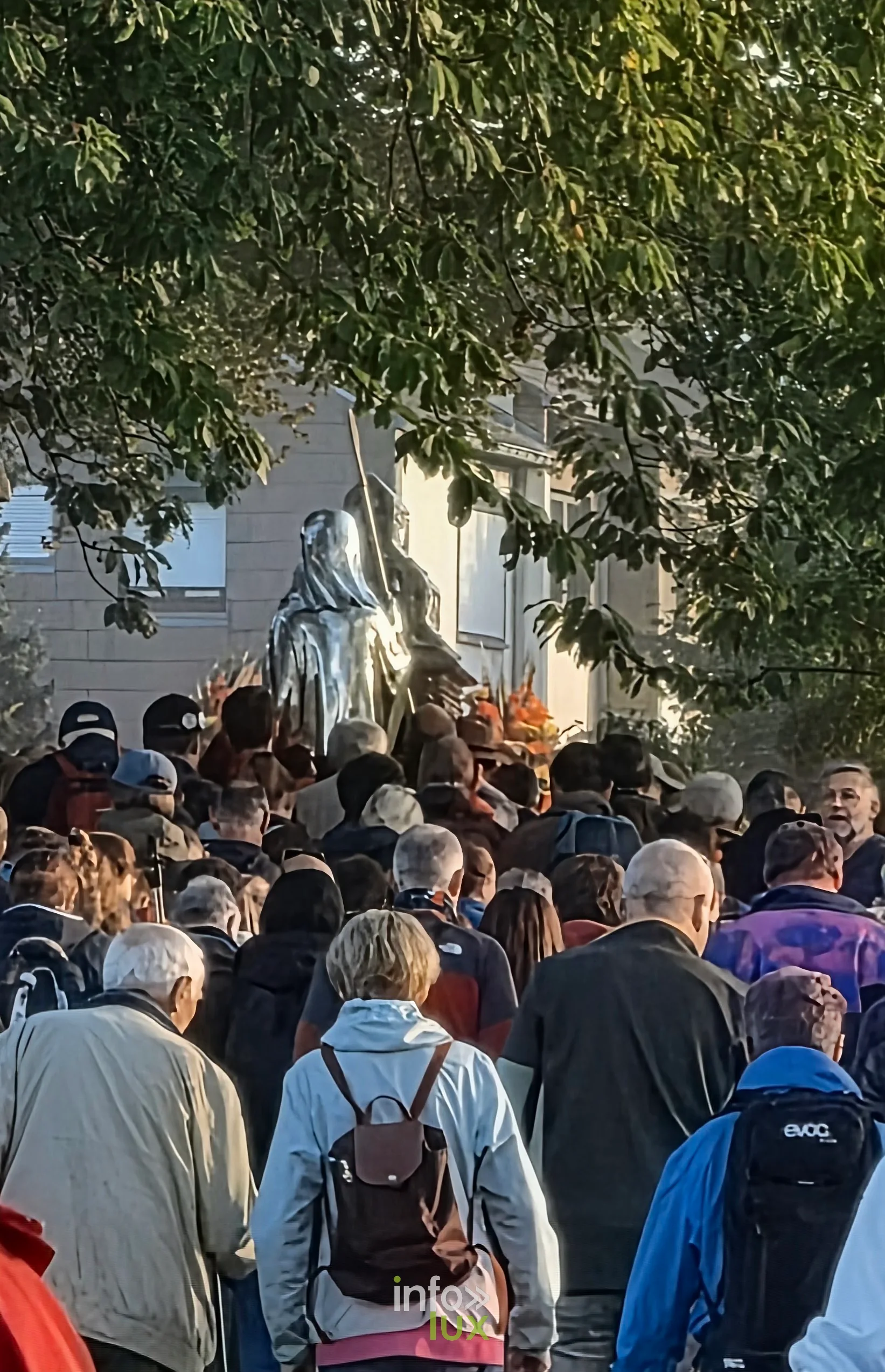 750e Tour Sainte-Gertrude, Nivelles, 4 octobre 2026 : Les marcheurs dans la campagne nivelloise