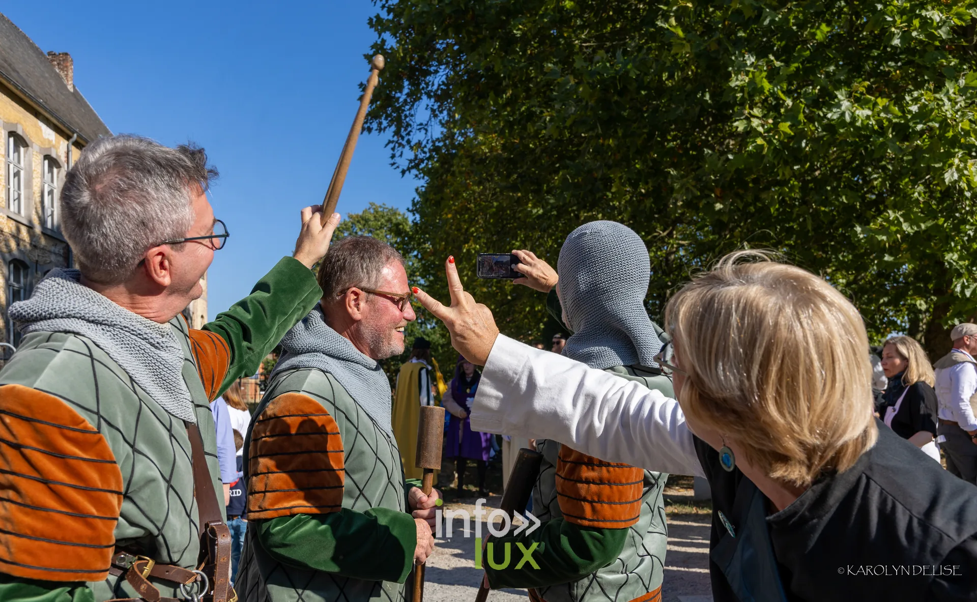 750e Tour Sainte-Gertrude, Nivelles, 4 octobre 2026 : Un groupe costumé avant la rentrée