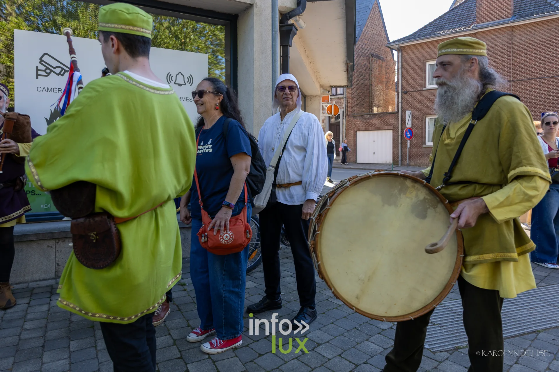 750e Tour Sainte-Gertrude, Nivelles, 4 octobre 2026 : Un groupe costumé avant la rentrée