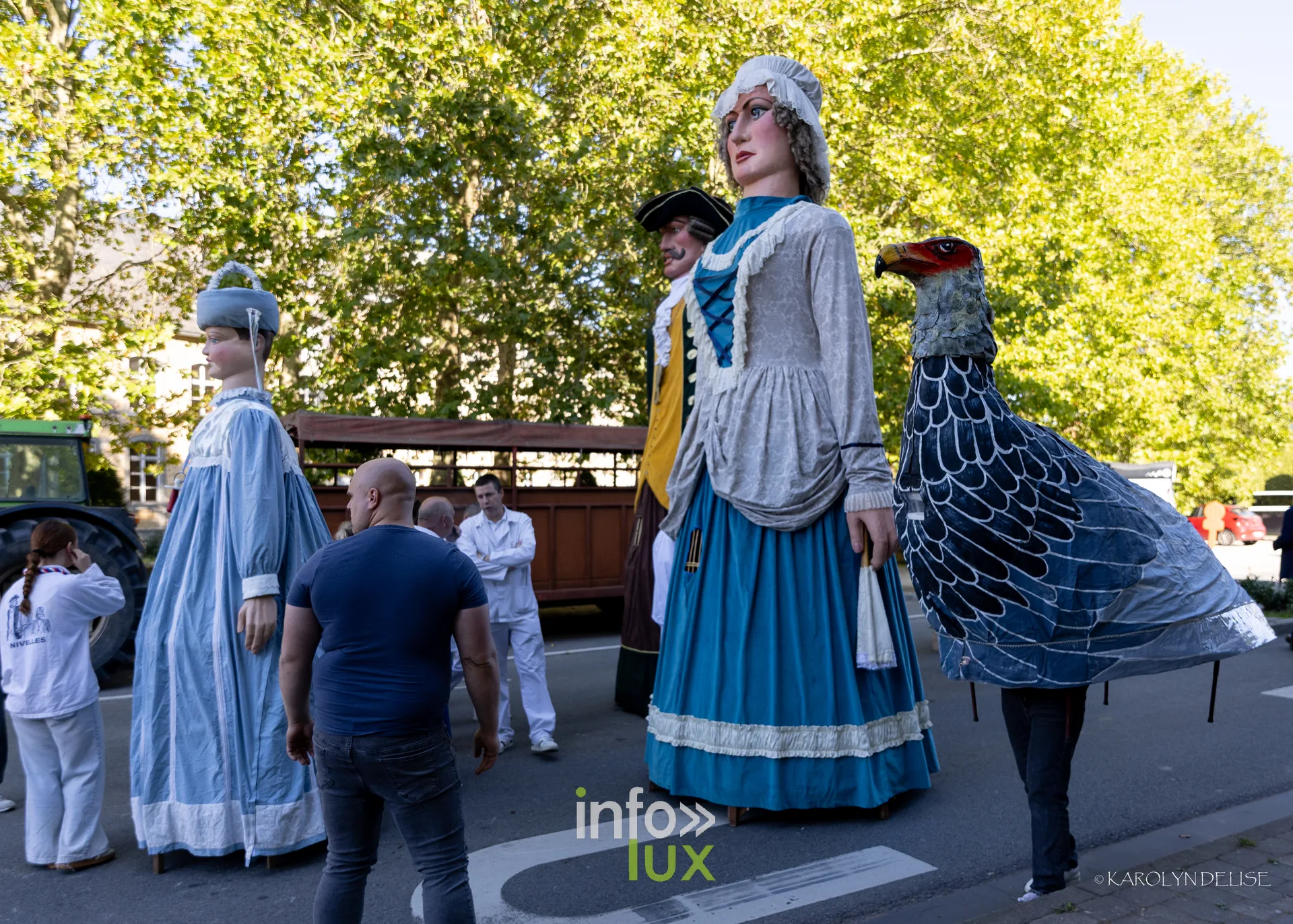 750e Tour Sainte-Gertrude, Nivelles, 4 octobre 2026 : Un groupe costumé avant la rentrée